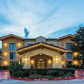 Super 8 by Wyndham The Woodlands North