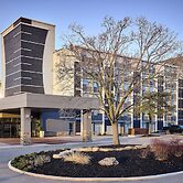 Holiday Inn Burlington Conference Centre by IHG