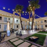 Dunes Inn & Suites