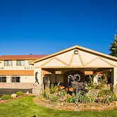 Alpine Inn & Suites