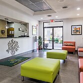 Quality Inn & Suites Greenville - Haywood Mall