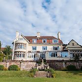 Northfield Hotel
