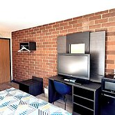 Motel 6 Eau Claire, WI