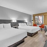 Seven Oaks Hotel Regina