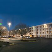 Holiday Inn Charlotte Airport by IHG