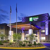 Holiday Inn Express Minneapolis - Golden Valley by IHG
