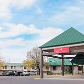 Ramada Hotel & Conference Center by Wyndham Plymouth