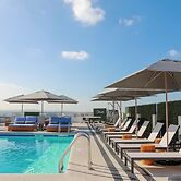 Montrose at Beverly Hills