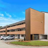 Clarion Pointe Kennesaw Town Center