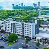 Holiday Inn Niagara Falls State Park Entry by IHG