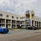 Motel 6 Buffalo, NY - Airport - Williamsville