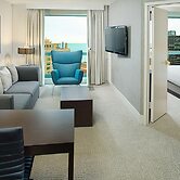 Hilton Chicago/Magnificent Mile Suites