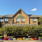 Wingate by Wyndham Utica