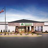 HomeTowne Studios by Red Roof & Conference Center Cortland