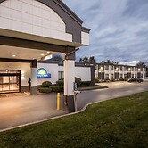 Days Inn by Wyndham Liberty