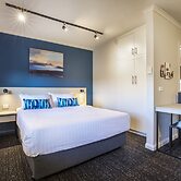 Nightcap at Riverside Hotel