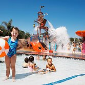 Howard Johnson by Wyndham Anaheim Hotel and Water Playground