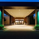Holiday Inn Hotel & Suites Charleston West by IHG