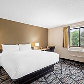 Quality Inn & Suites Howe - Sturgis