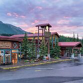 Holland America Denali Lodge
