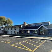 AmericInn by Wyndham Worthington