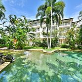 Golden Sands Beachfront Apartment Resort