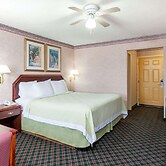 Days Inn by Wyndham Holladay
