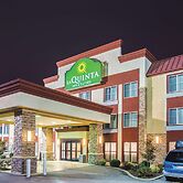 La Quinta Inn & Suites by Wyndham O'Fallon, IL - St. Louis