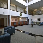 Maron Hotel And Suites