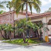 Days Inn & Suites by Wyndham South Gate