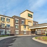 Extended Stay America Select Suites Chicago Lombard Oakbrook