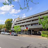 Comfort Hotel Adelaide Meridien