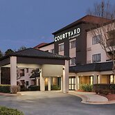 Courtyard Suwanee by Marriott