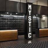 Hilton Mystic