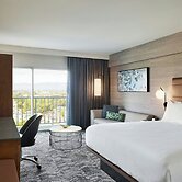 Courtyard by Marriott Los Angeles - Sherman Oaks