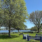 Lakeside Inn