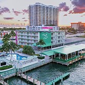 Palm Tree Club Miami Hotel