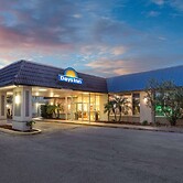Days Inn by Wyndham Titusville Kennedy Space Center