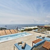 De Bonart Naples, Curio Collection by Hilton