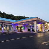 Howard Johnson Hotel & Conference Center by Wyndham Salem