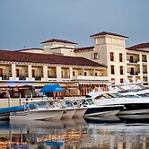 Delamar Greenwich Harbor