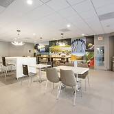 Clarion Pointe Near University