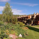 Villas at Snowmass Club