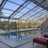 Hilton Toronto Airport Hotel & Suites