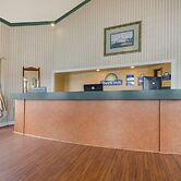 Days Inn by Wyndham Auburn