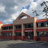 Howard Johnson by Wyndham Malden Boston Area