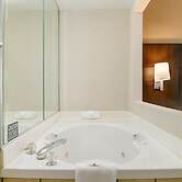 Quality Inn & Suites Monroe