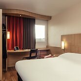 ibis Epinay sur seine Gennevilliers