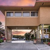 Best Western Plus Inn of Hayward