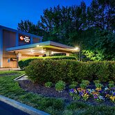 Best Western Plus Richmond Airport Hotel